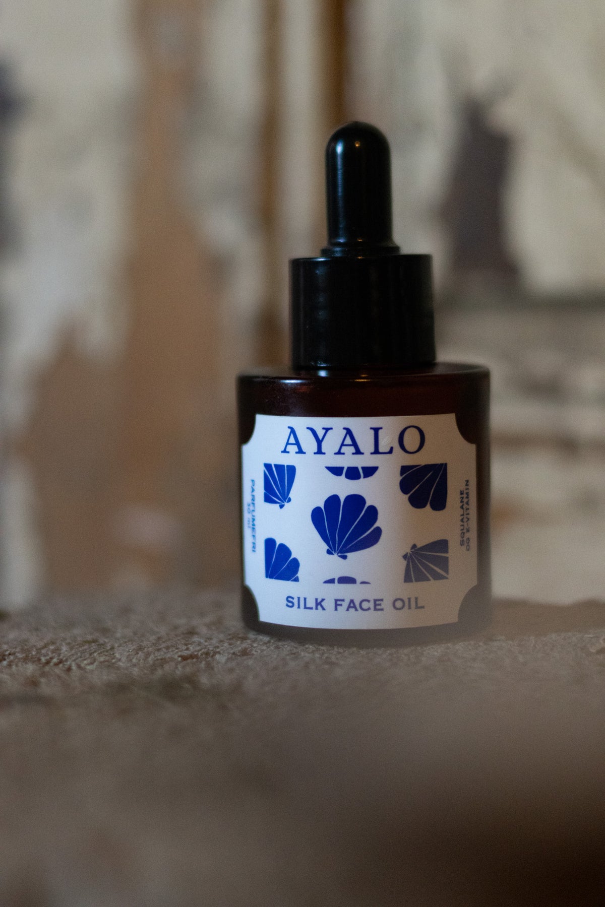 Silk face oil