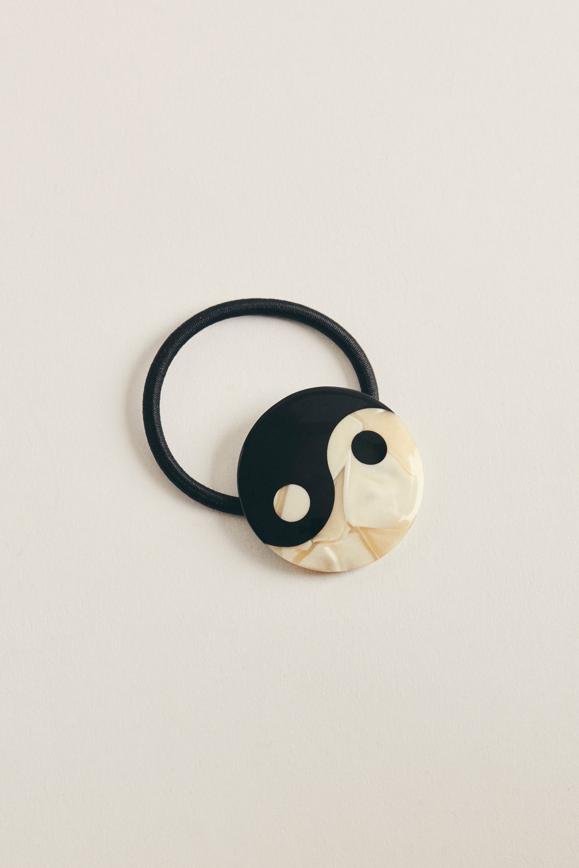 ayalo yinyang hårelastik sort hvid